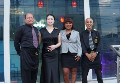 Cosmos Cuisine conmemora cuatro años con nueva administración y nuevos sabores